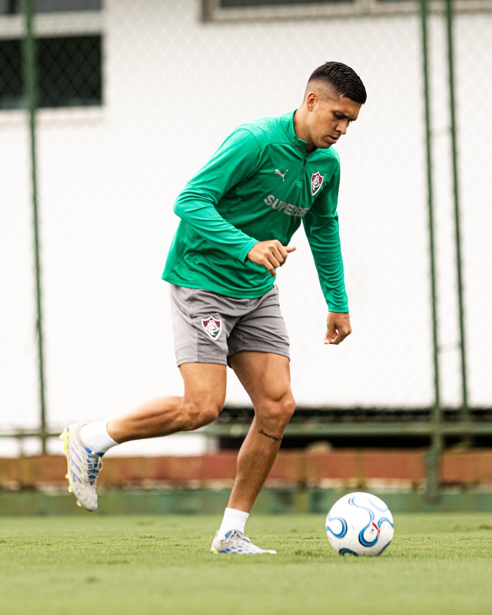 FluminenseFC's tweet photo. Nossa preparação pela vaga nas semifinais!

Terça é decisão! 🇭🇺

📸: Marina Garcia/FFC https://t.co/IiWeAKBGPp
