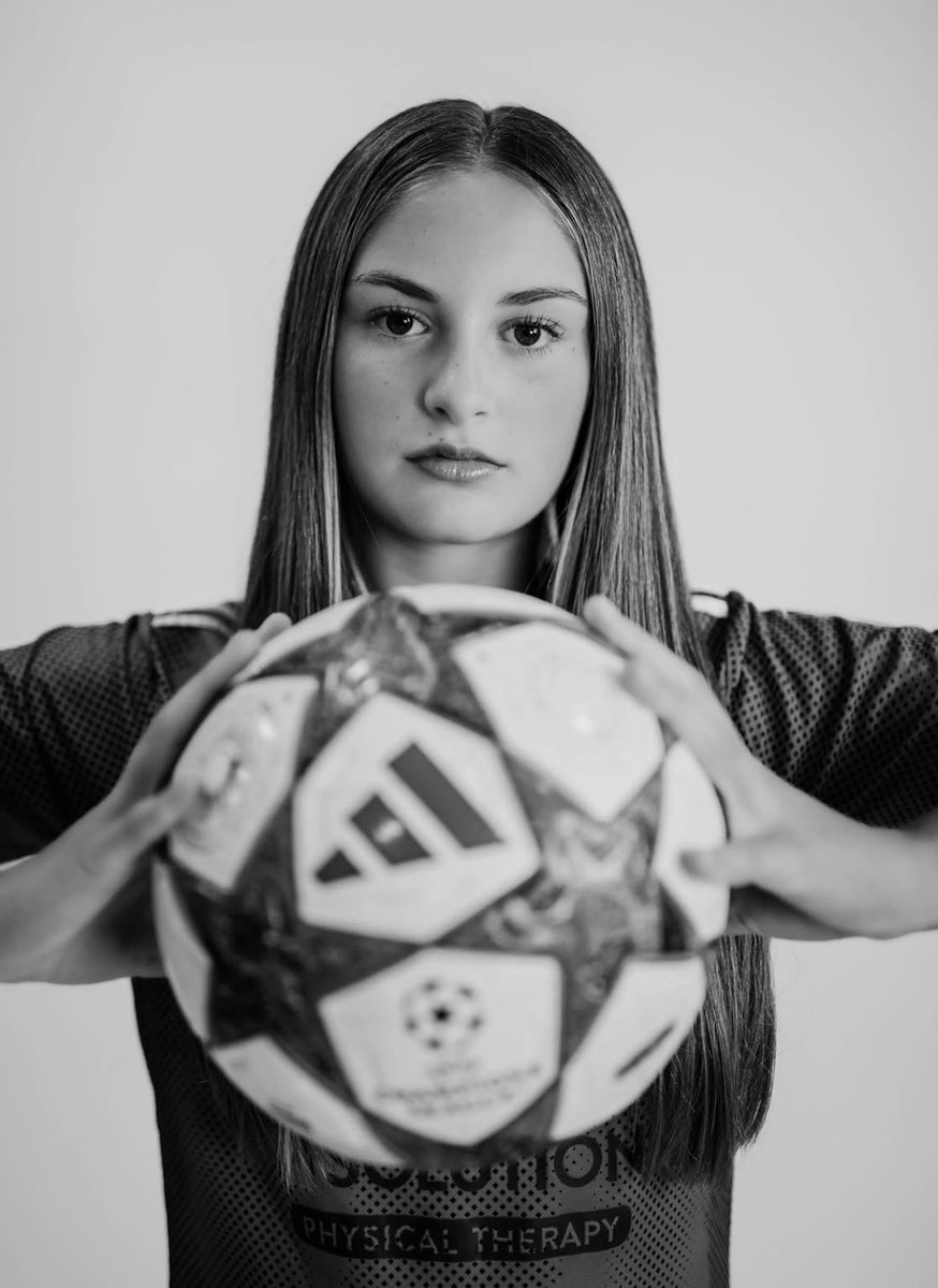 GracelynB19's tweet photo. Media Day >>> Top Hat 🎩 26/27 https://t.co/ckefvrObGJ