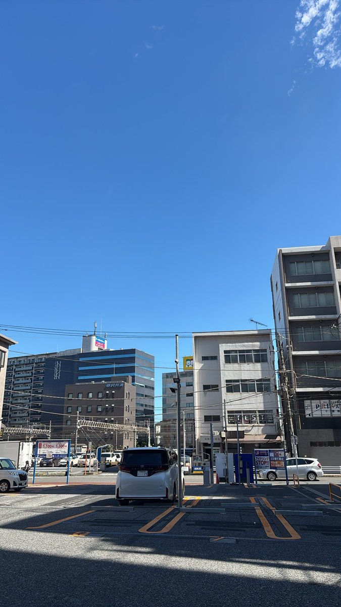 GoingOrder's tweet photo. GOODモーニング

久しぶりの快晴
気分良く今日はスタートだ

安全運転で参りましょう https://t.co/IQDSLkzVPW
