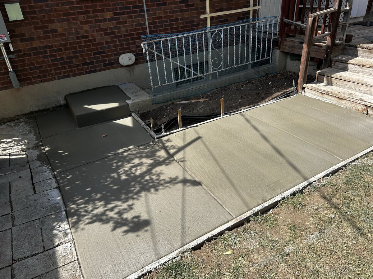 ConcretePlusLLC's tweet photo. My Saturday pour https://t.co/nG7fuGW5qa https://t.co/UeteMuCTs5