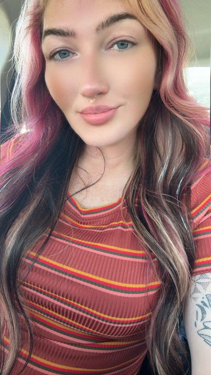 Alien_bathqueen's tweet photo. Heyyy yall ✨🪐 https://t.co/CWa29kg1Db