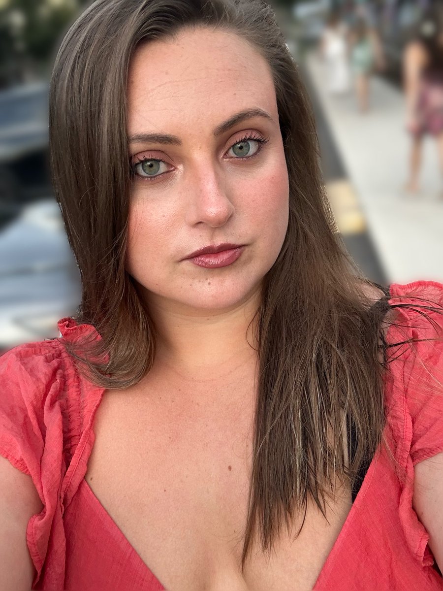 all4arielleee's tweet photo. Green eyed siren 🧜‍♀️ https://t.co/wlDUA29P4W
