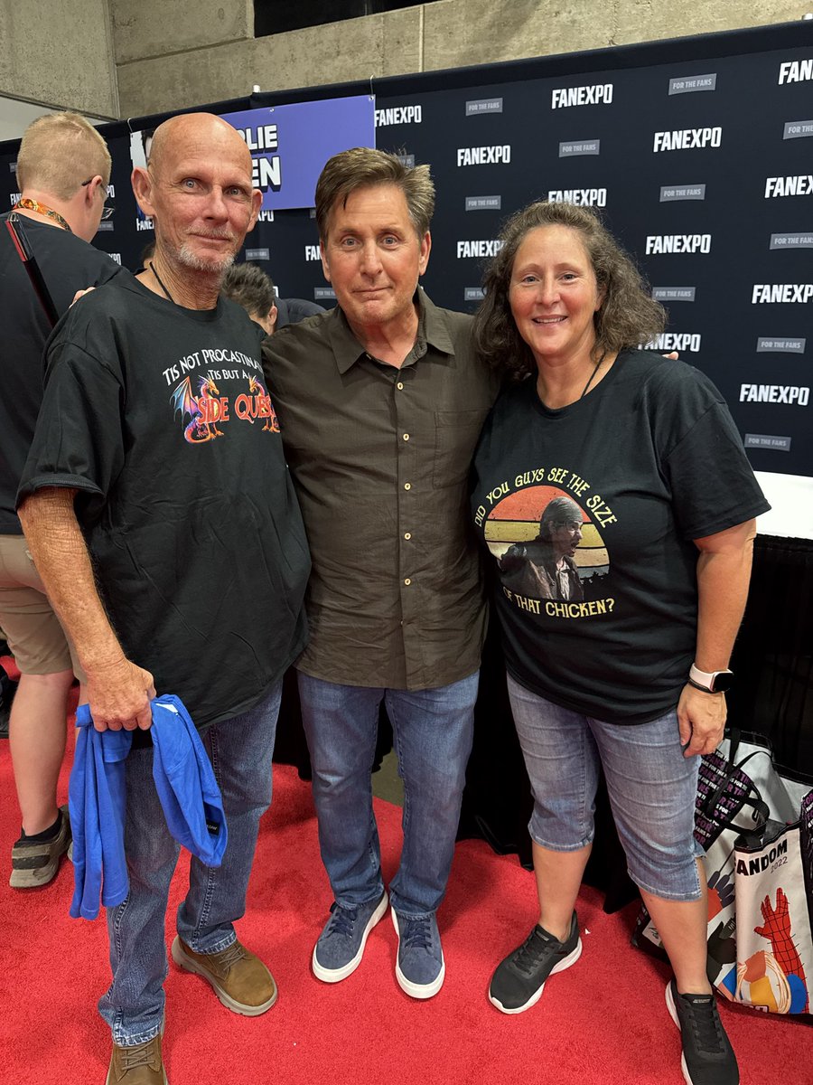christylejeune's tweet photo. Fan Expo Dallas #fanexpodallas #youngguns #emelioestevez #alexwinter https://t.co/qhcTBgGdat