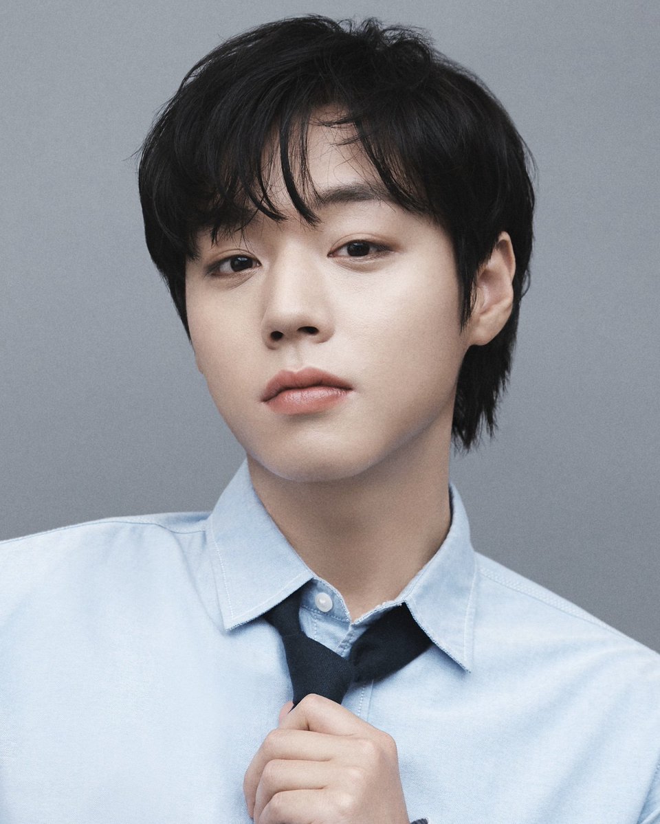 o3o_rookie's tweet photo. 박지훈 x 김시아 <이 밤의 끝을 잡고>
https://t.co/MDpSiszjLt

<이 밤의 끝을 잡고>는 밤하늘 아래 180도 다른 삶을 사는 마약판매책 유미지(김시아)와 환경미화원 최우성(박지훈), 두 사람이 하나 되어 서로를 구원하는 빛이 되는 이야기, '부부의 세계' '아무도 없는 숲속에서' 모완일 감독 https://t.co/obyixHAIAb