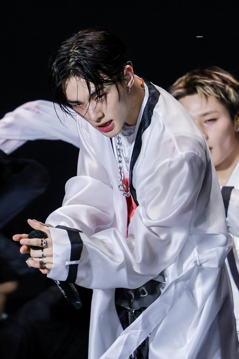 coeur_hj's tweet photo. 260911 #현진 #Hyunjin https://t.co/8ygAqDI8oK