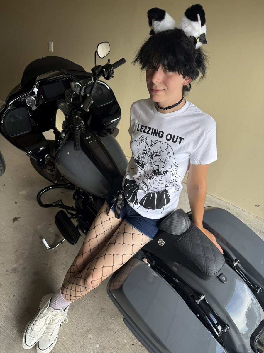 cutienamedava's tweet photo. SFW post but just want to build the Harley rider reputation cute trans girls ride them too! And are pretty chill 😎👍 #trans #biker #motorcycle #pride https://t.co/e6hukc3Mlr