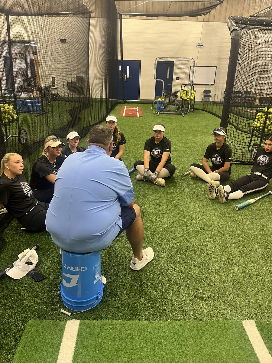 ChattChill16u's tweet photo. Thank you so much @NACCsoftball for hosting our Chatt Chill girls this weekend!! Camp was awesome and we really appreciate the time poured in to them!

@JoeGuth08812179 @Jkolaitis33 @tommytas15 https://t.co/cIrY7hS1Np