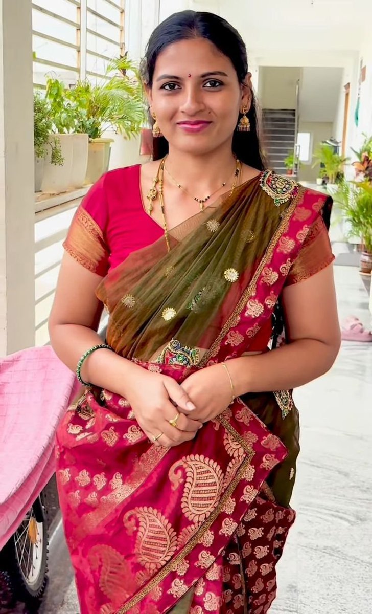 rajappaa_vibes's tweet photo. ఎవడికైనా ఇంత అందమైన పెళ్ళాం ఉంటే తట్టుకోలేడు భయంతోనే బతుకుతాడు 
Yes ✔��
Or
No ❌ https://t.co/rGweC7Etbw