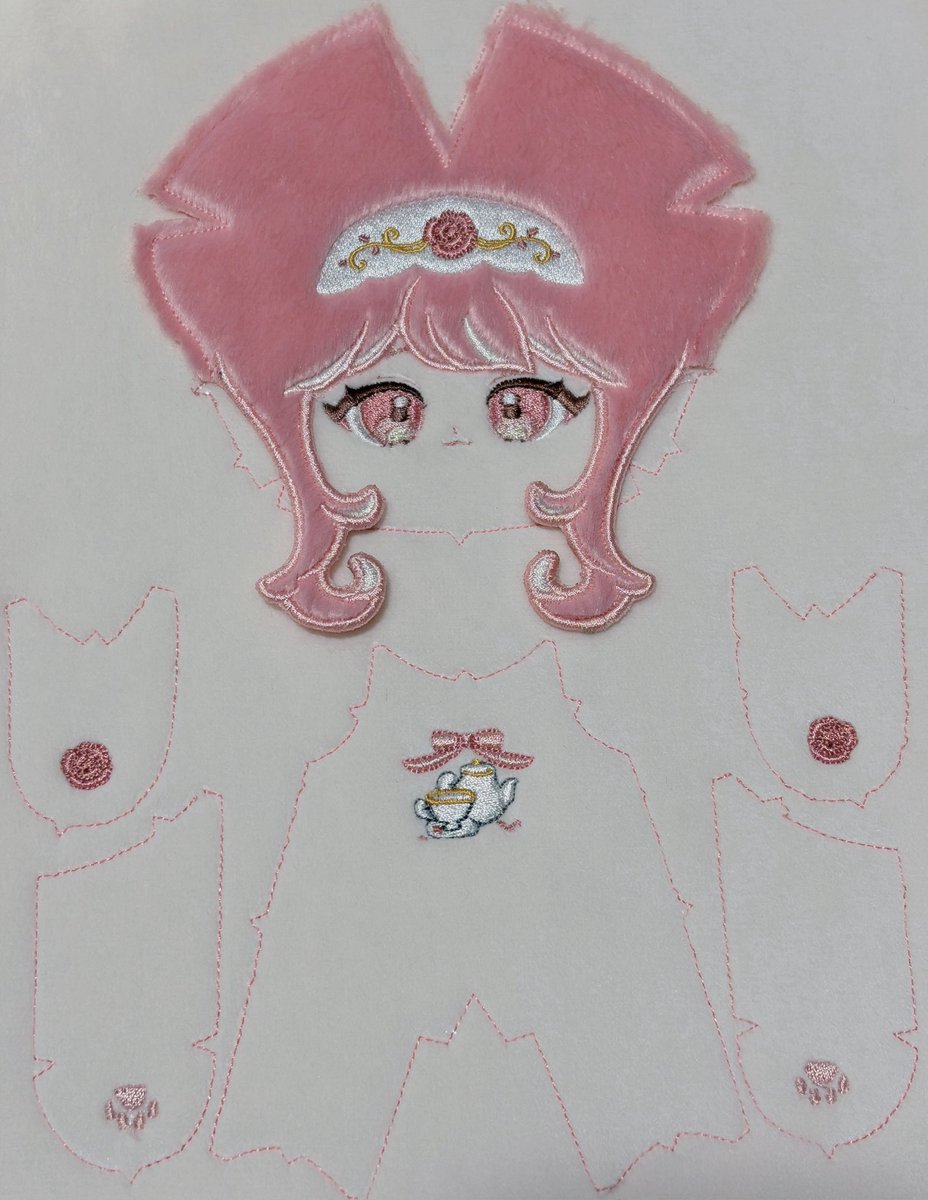 YiQi898682's tweet photo. ✨精巧な刺繍スキン|ピンクカールのローズヘアバンド、繊細な刺繍は一針一糸で、髪の巻き取りの輪郭はすっきりと整っており、バラのヘッドアクセサリーが小さなディテールを彩り、匠の技で刺繍の細部まで丁寧にコントロールしています。
#綿人形です 
#TWdo l l  
#cottondoll 
#솜인덕장터
#솜인형 https://t.co/AZN26L9euJ
