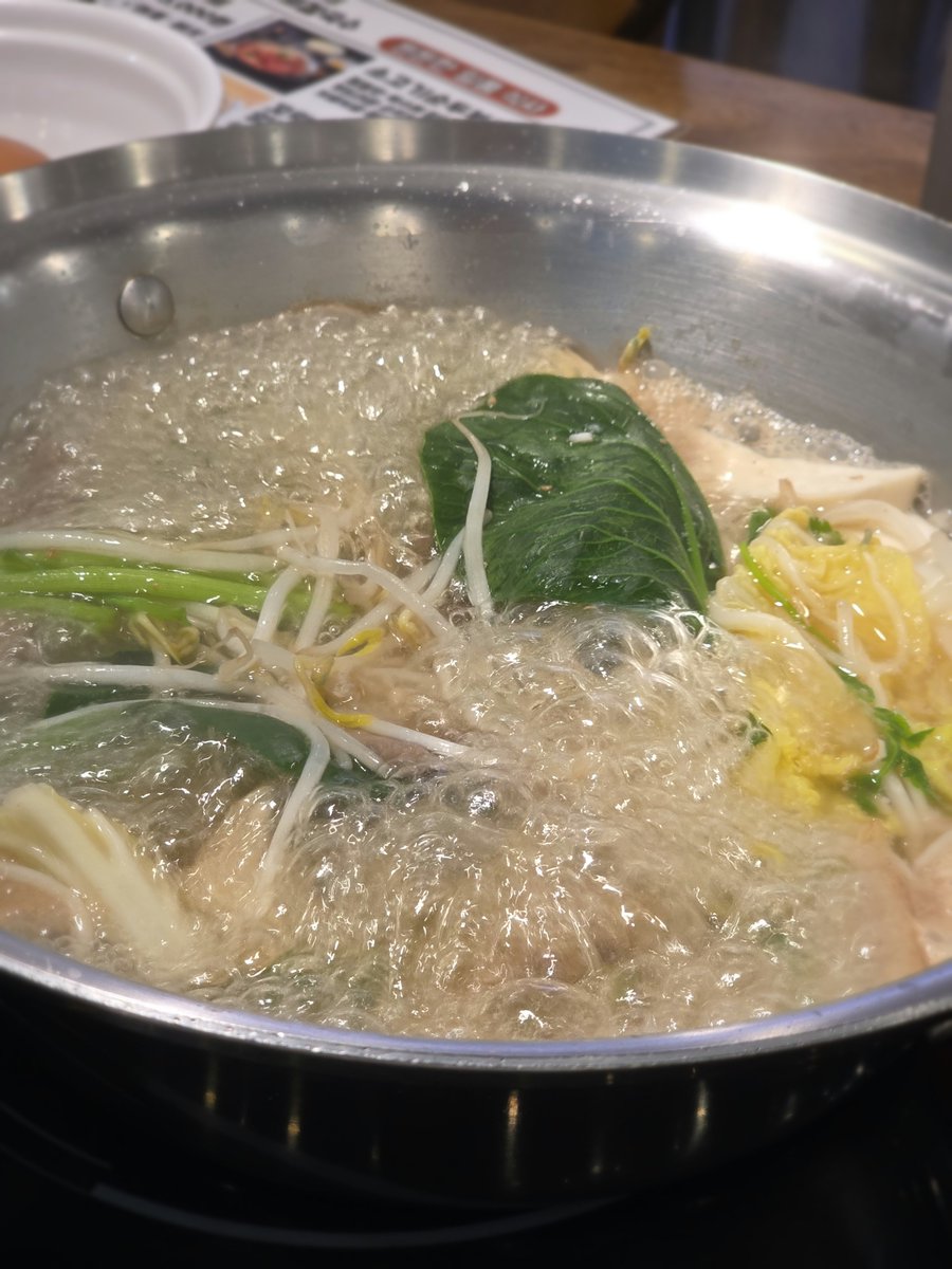 zzero_plli's tweet photo. 진짜 야르한 내 콘(서트전에먹은)푸(드) https://t.co/ZrK0uRzUBE