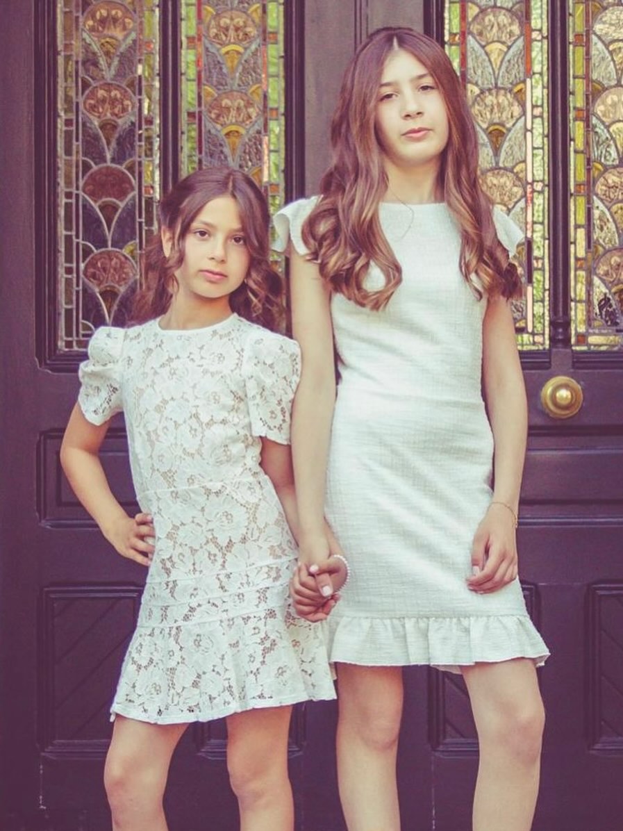scott_robb11706's tweet photo. Gorgeous bat mitzvah girl Sophia with her equally gorgeous sister Isabelle at UofC. https://t.co/HqSrtyR2MB