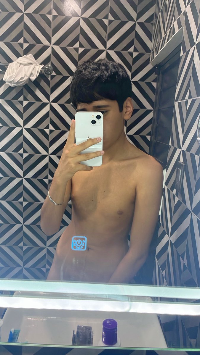 uriel0__'s tweet photo. que show, los espero en mi dm 🙈🙈🐥🔥 https://t.co/xh2dob8Mlr