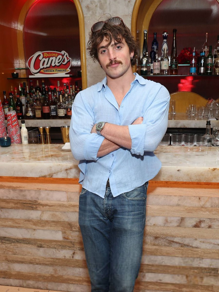 BooneAccess's tweet photo. 📸 Benson Boone in NYC at the celebrity dinner in Alba following the Women's Tennis Championship! ❤️ https://t.co/gMiNgqVwTF