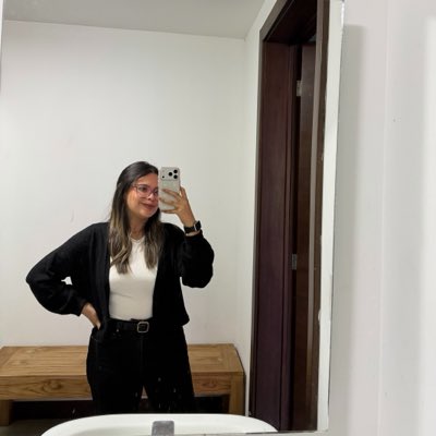 a98su's tweet photo. #NuevaFotoDePerfil https://t.co/v7wgdOmnzT