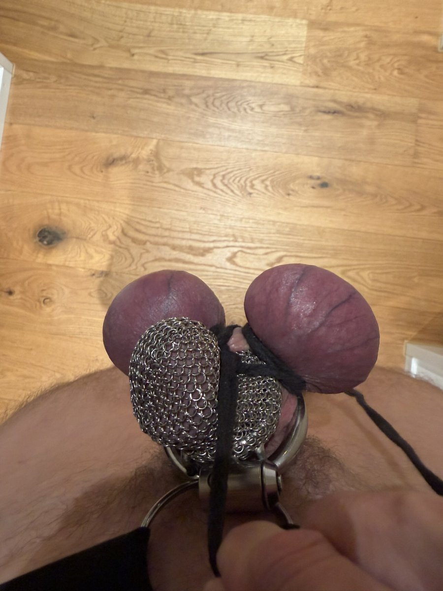 SklaveMarkus's tweet photo. #cbt #hodenfolter #schwanzfolter #slave #sklave #chastity #bdsm #switzerland #schweiz #olten https://t.co/hfyuk4urw3