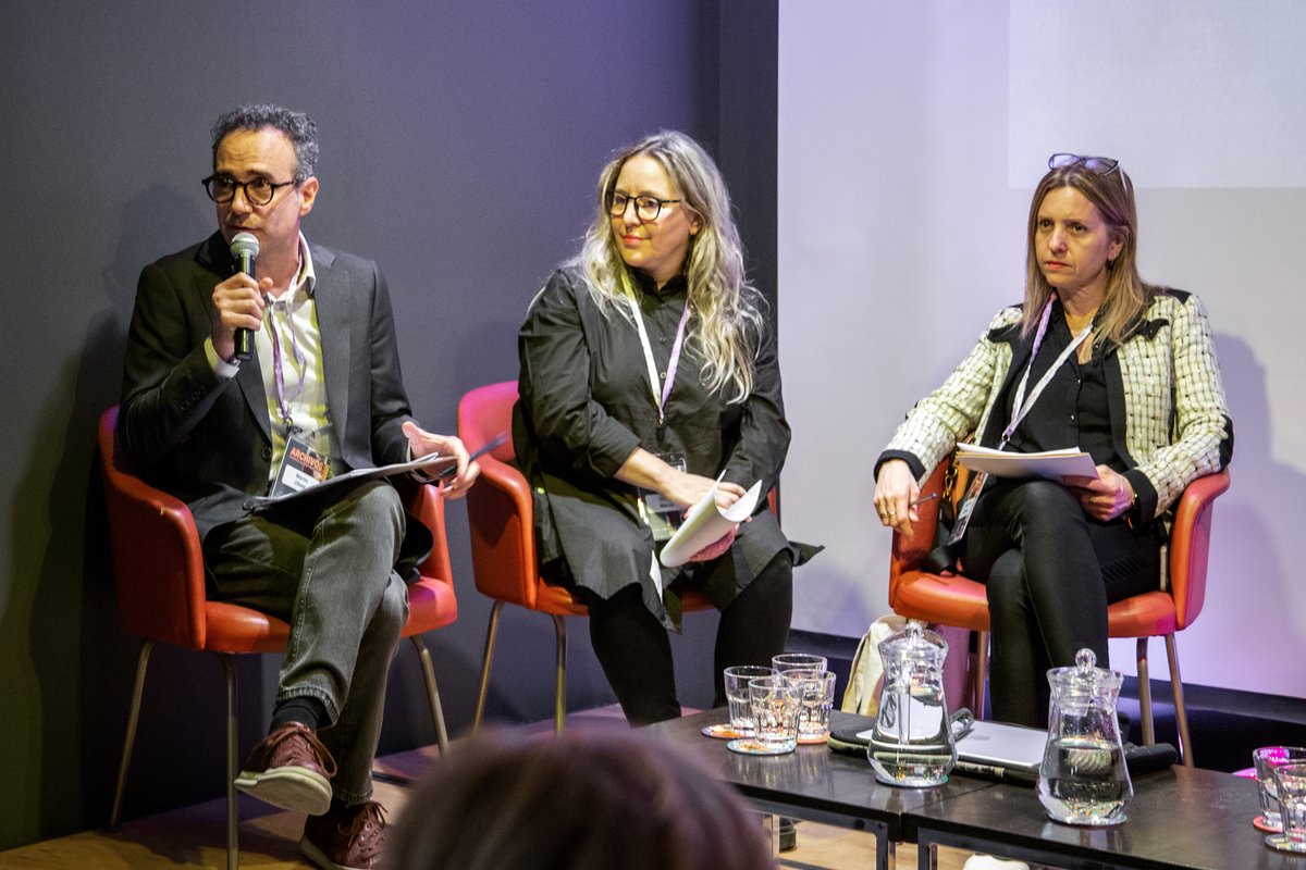 fundacionIDA's tweet photo. ✨ ¿Qué nos dejó este encuentro?
Compartir estos debates en la escena iberoamericana nos permite tejer redes reales de cooperación, y construir herramientas en común para la preservación digital. https://t.co/6ClB4pcaaU