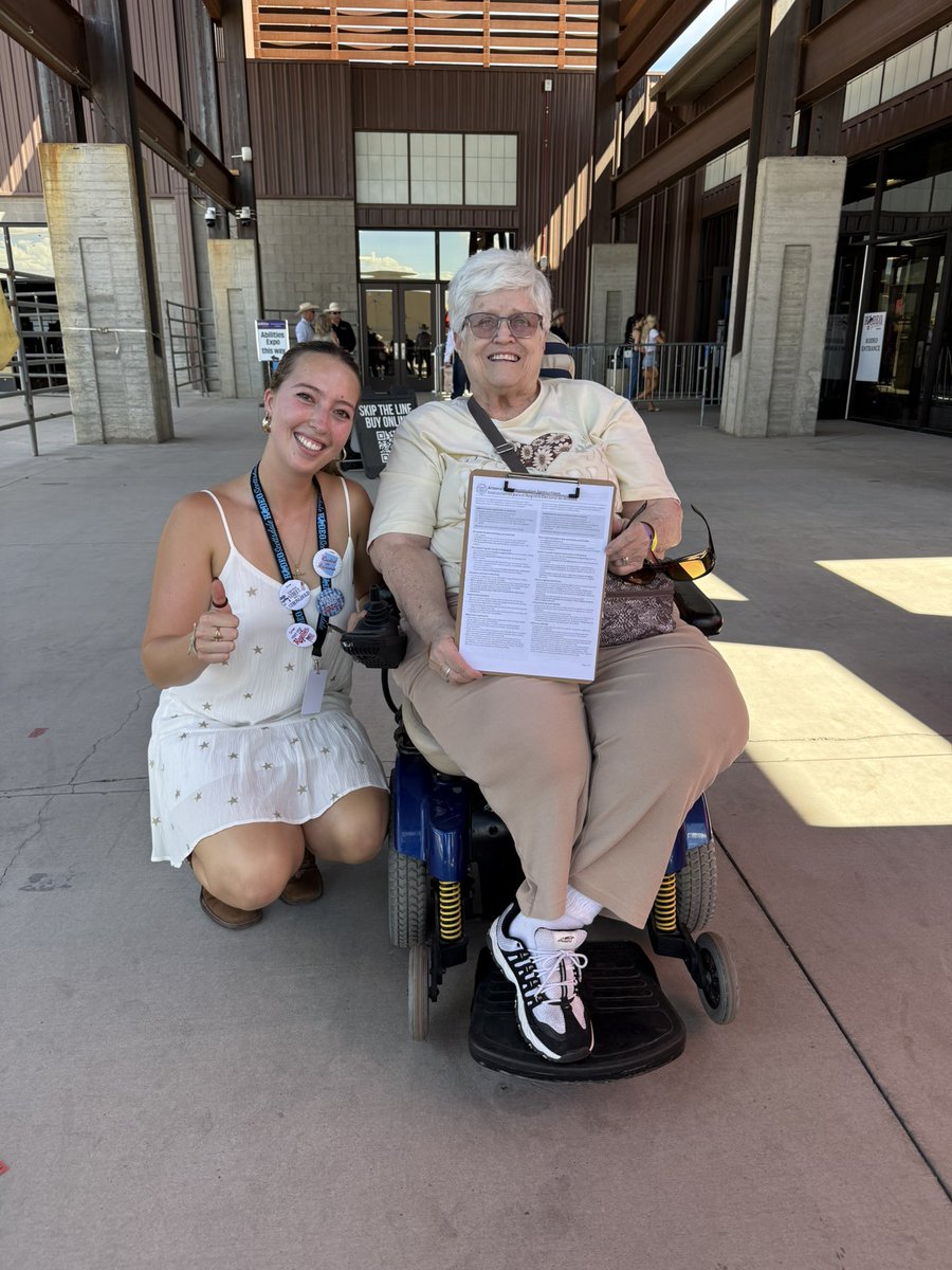 MayaENewman's tweet photo. Kathleen is registered to vote Republican in November! 

+1 🔴 https://t.co/pDj1vskVwk