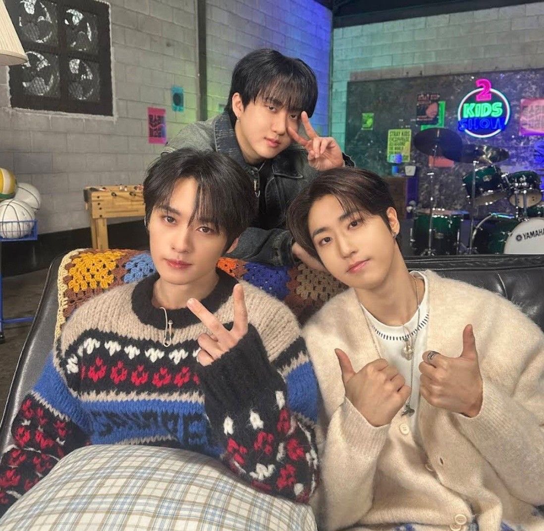 minbinhours's tweet photo. happy birthday to our wonderful han!

HAN A STAR LIKE NO OTHER
#한이의_유성우가_내리는_날 
#HANWrittenWithLove
#HappyHANDay https://t.co/Mq5t5Ozn3F