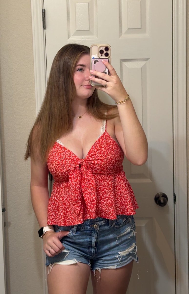 maddielayne01's tweet photo. clock in so i can max u out https://t.co/tpKEuHvRUR