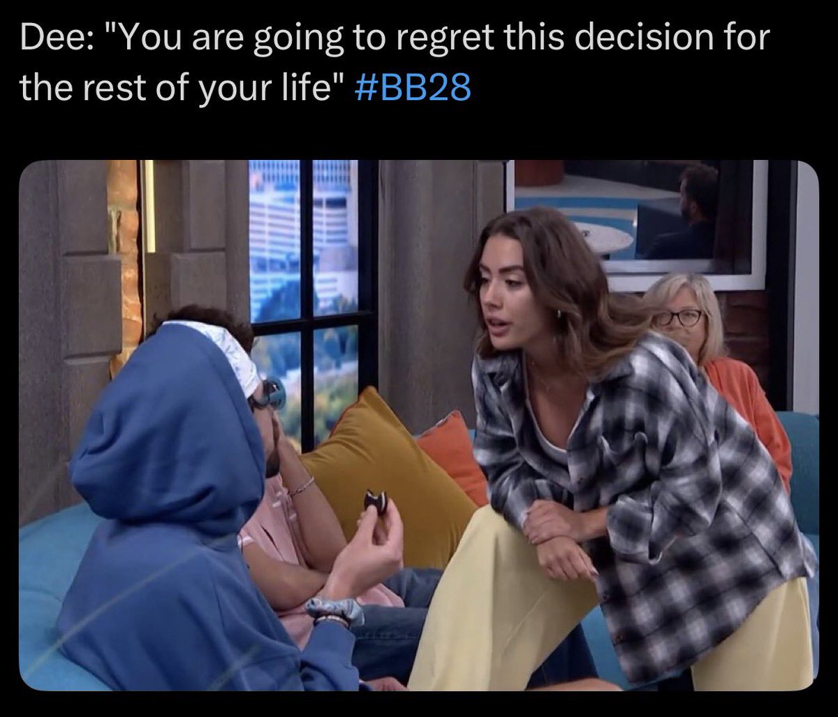 alltoounwe1l's tweet photo. so the icons are the only ones allowed to have emotions and act however they want I guess #bb28 https://t.co/m5srIVjx2L