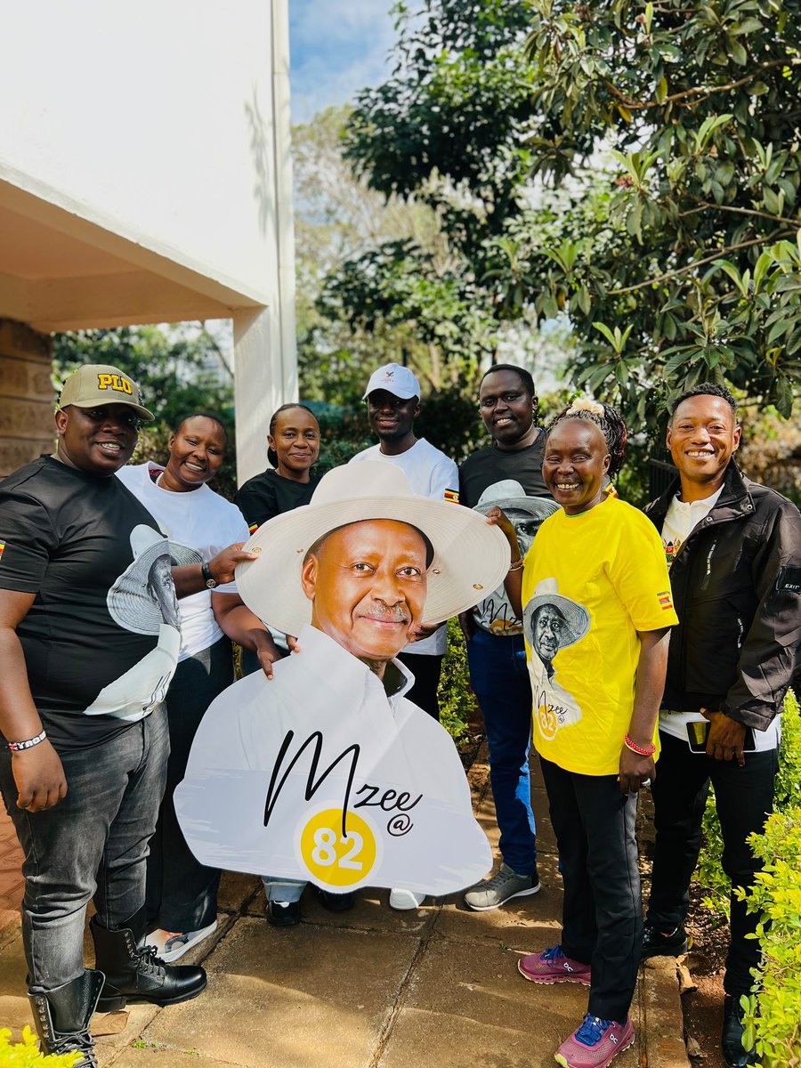 KRubagyemura's tweet photo. Dr. Tegla Loroupe, legendary Kenyan long-distance runner and renowned global peace ambassador, sends her warm birthday wishes to President @KagutaMuseveni
Uhuru na Umoja!
#MzeeAt82 #GenZForGen7 https://t.co/AbvytZewH5