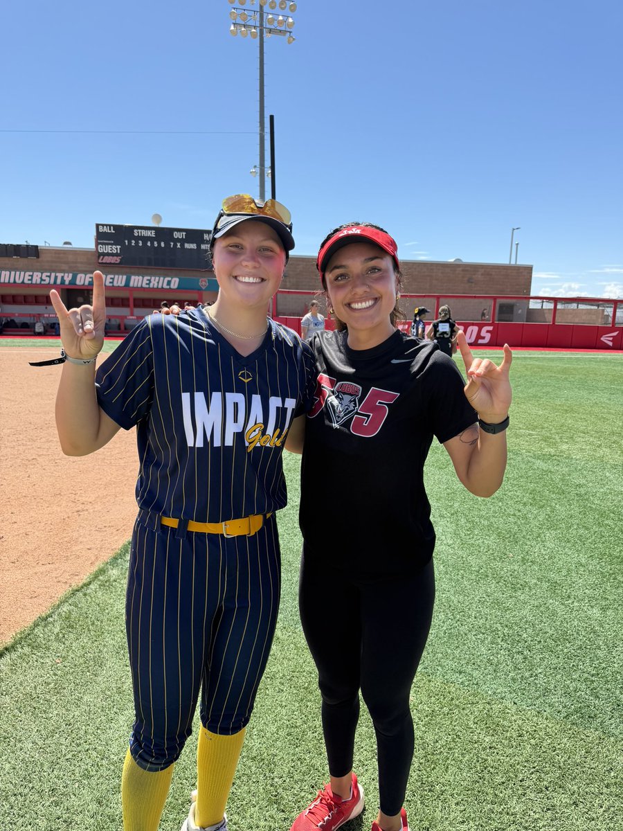 ElynMiller15's tweet photo. Thank you @UNMLoboSB for a fun camp! I loved getting to meet everyone! The atmosphere in Albuquerque is unmatched!!! Thank you coaches and players for working with us!
@rach__3 @Coach_Spearman @CoachDickson @BallNW_Ariel @CallahanCandain @coachjrtorres https://t.co/ohShwNYtOR