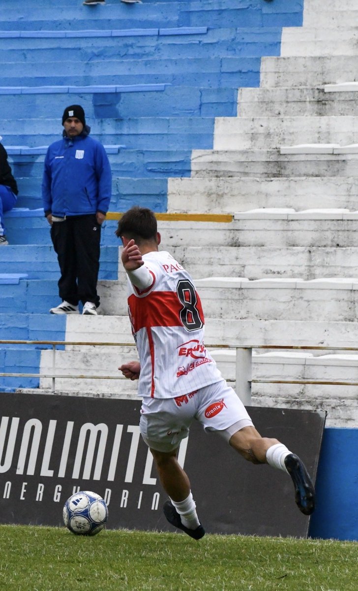 aguscadi1's tweet photo. Gracias dios por permitirme ver al mejor 8 de la historia de este deporte. https://t.co/Juul52bQQ4
