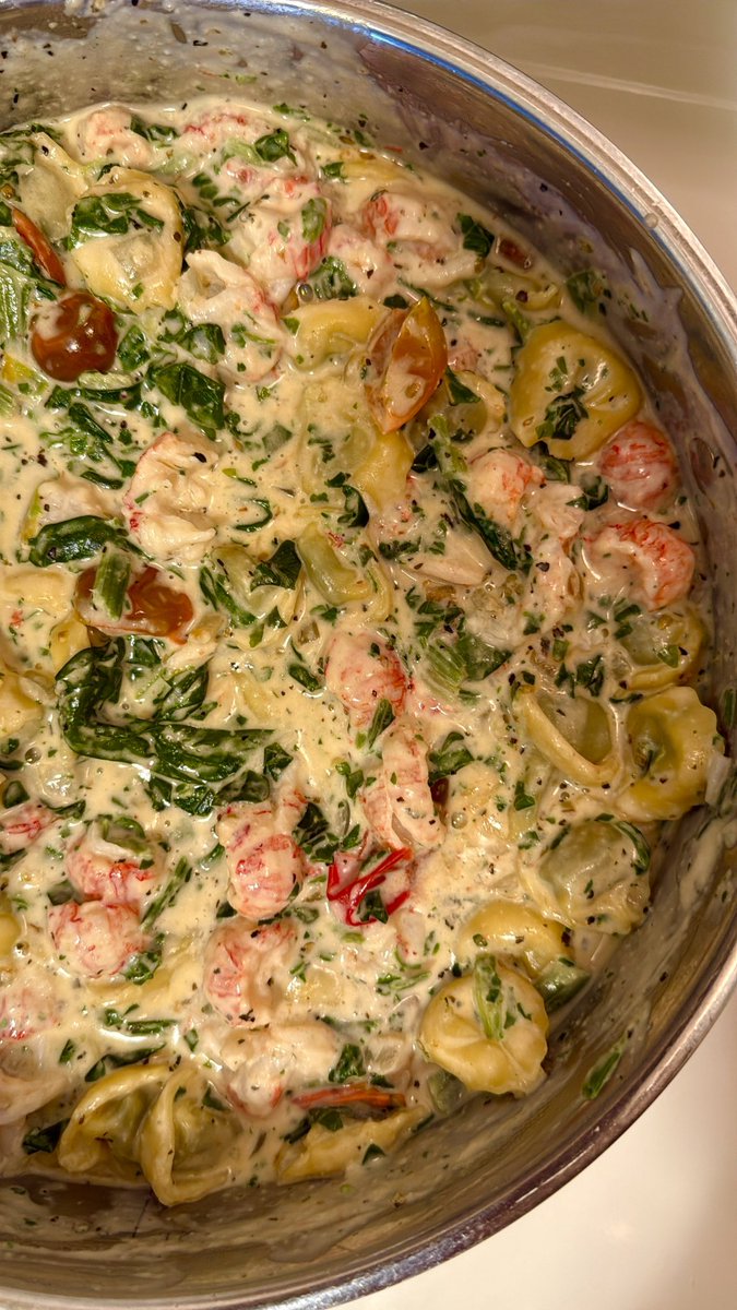 heyjoydoe's tweet photo. langostino tortellini https://t.co/KymO7GRcWH