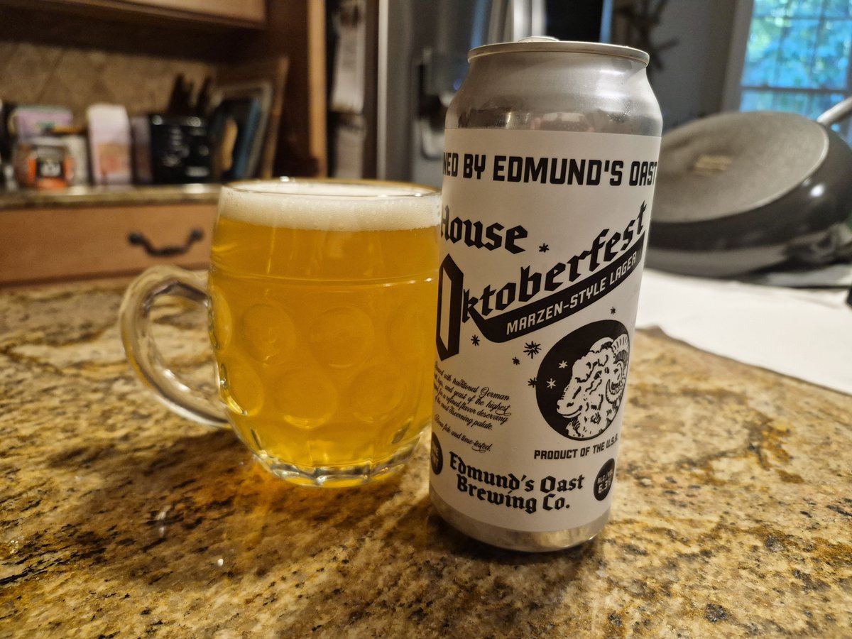 scottvillers's tweet photo. #drinkcheck #scbeer @eobrewingco "House Oktoberfest" Märzen https://t.co/jKvfBweERy