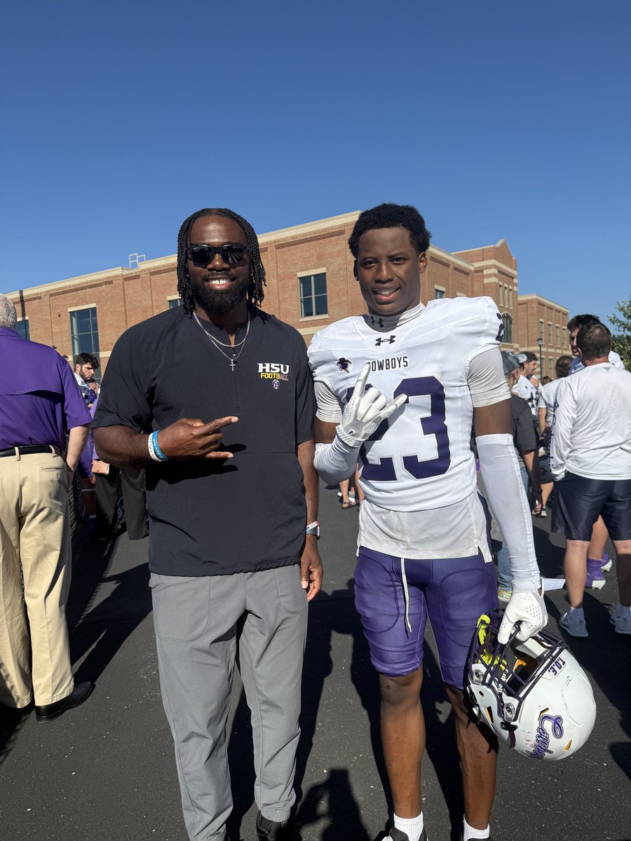 CoachJTII's tweet photo. Can’t tell you how much of a blessing it is to be able to support my kids! Love the way he still seeks and desires our pregame prayer! 

And winners, still get pictures! 2-0

#Hooyah https://t.co/E3nXfsgxdQ