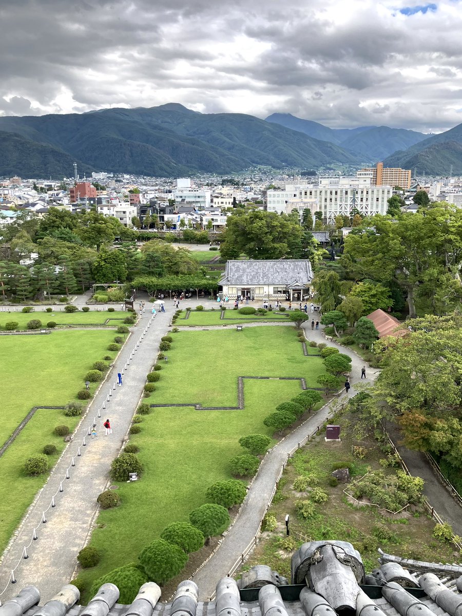 ishimak's tweet photo. キングギドラ目線 https://t.co/tTOS2zme7J