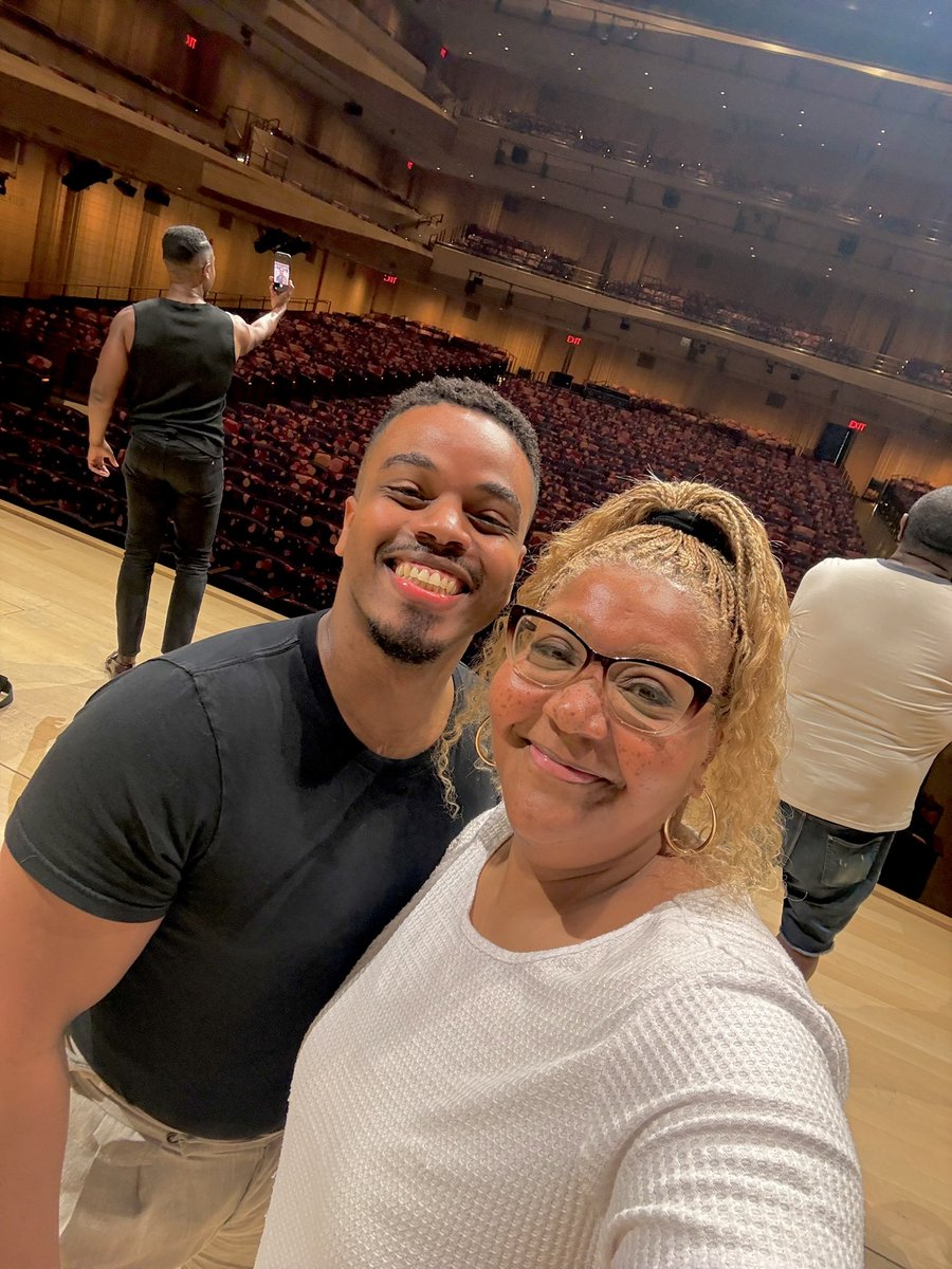MezzoTanisha's tweet photo. Office for The Week!! Excited to be HOME singing John Adams’s On the Transmigration of Souls with the @nyphilharmonic &amp; Gustavo Dudamel. Rehearsals are underway. #singingislife https://t.co/HxrnCX57SO