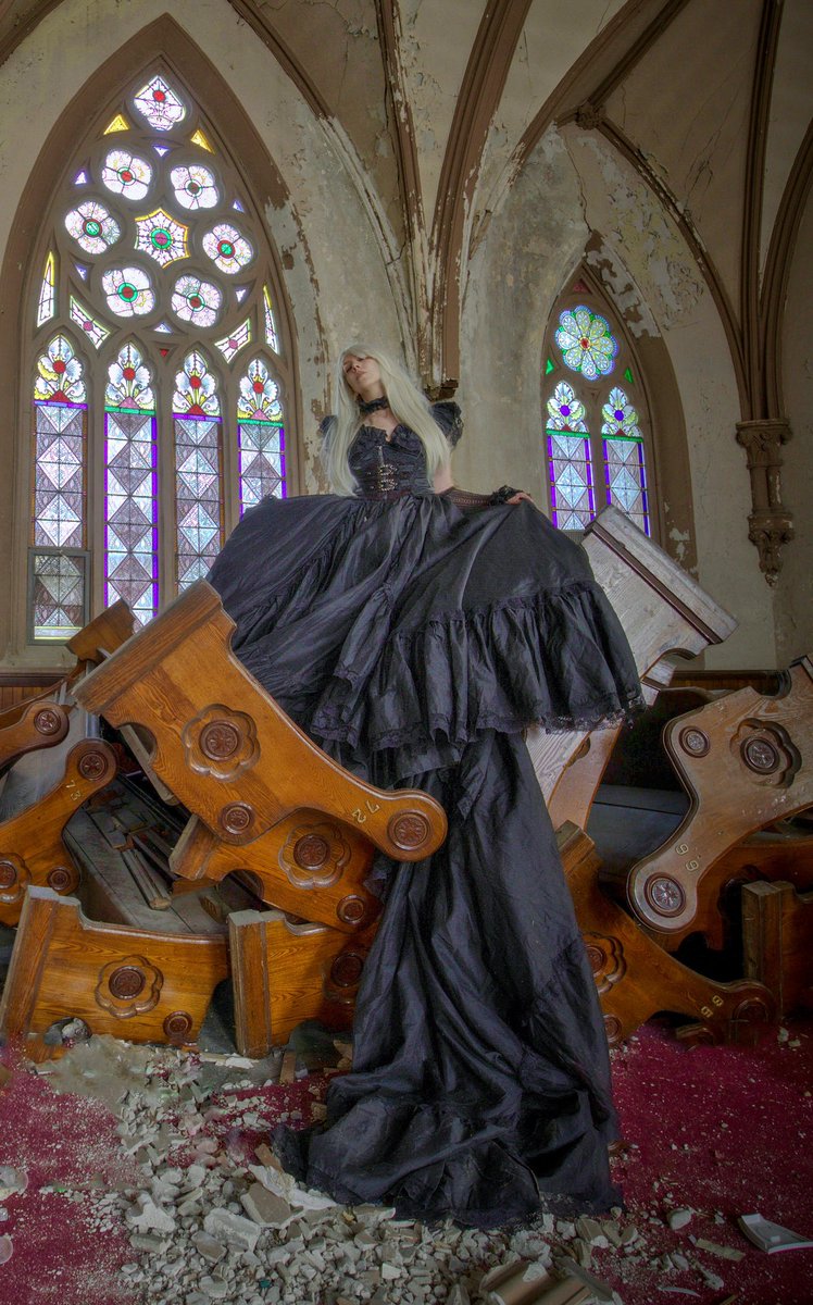 veiled_void's tweet photo. ✝️

Wearing @Selkie
Use code VEILED_VOID for a discount

https://t.co/z9qjXbdqDR

#abandoned
#church
#goth
#religion https://t.co/UusIEZLo4h