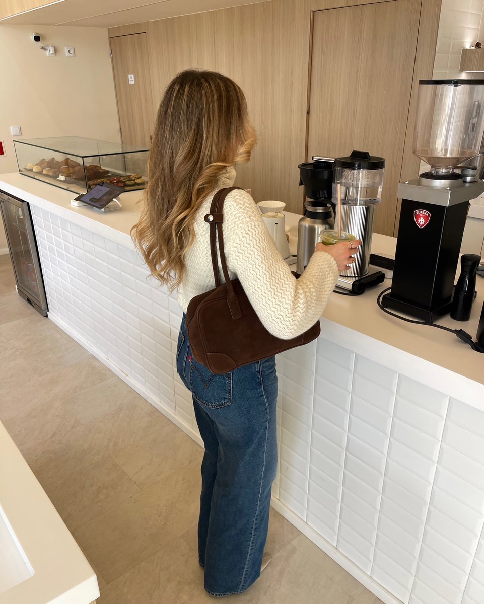 binho3p's tweet photo. Gifted sweater from Djerf Avenue, jeans from Levi’s and Spartoogram, and bag from Shop Cider. https://t.co/CoeHay0g3r