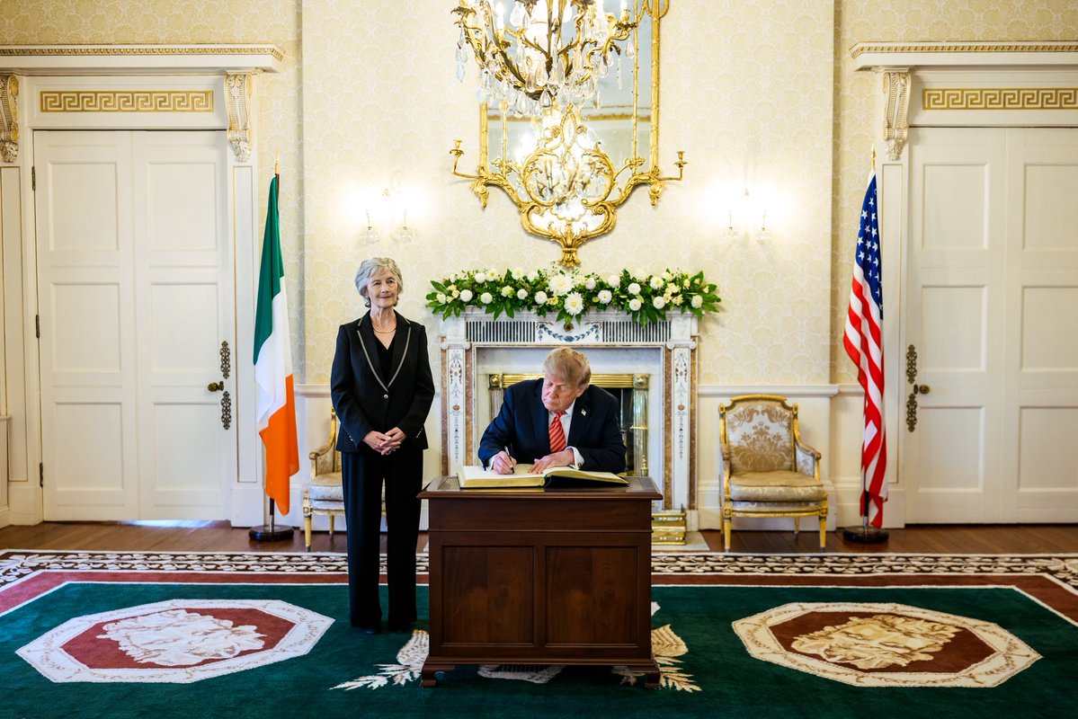 WhiteHouse tweet picture