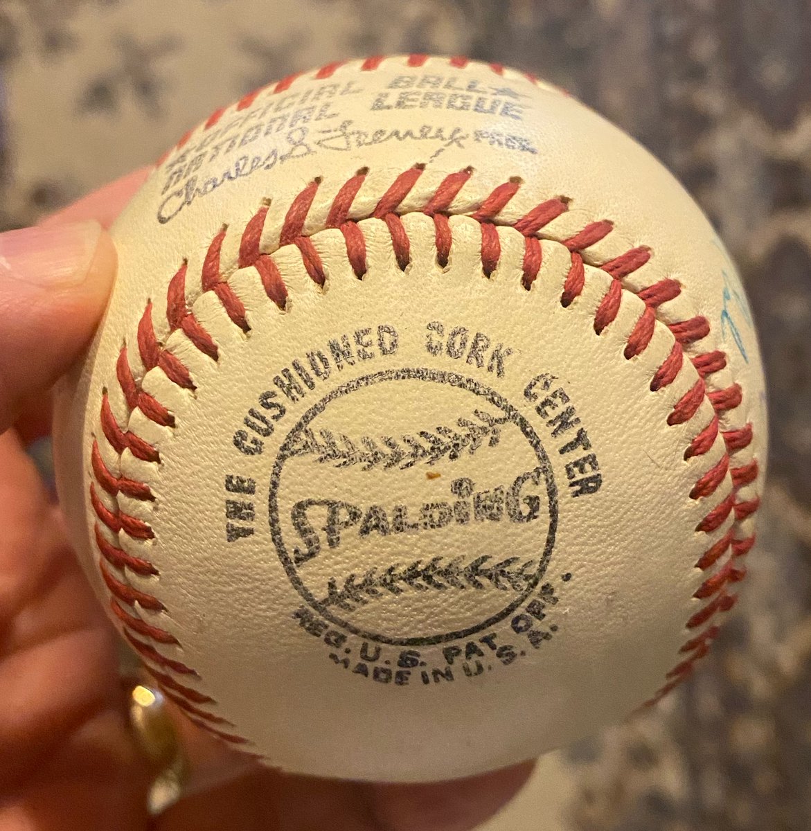 AndyNY2's tweet photo. Antique store. Wife buying a few things and I see this just sitting on counter at checkout. 👀
#WillieStargell #AlOliver #DaveCash
Yep, throw that in please. https://t.co/DdV8zEMYme