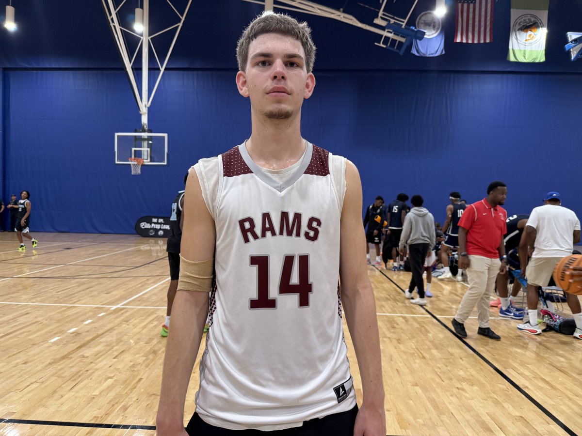 pr0ia's tweet photo. Pair of standouts for @CoachLeedham in a nice win over S3 this morning 

#14 Majus Afanasjev
-Showed his value as a high level shooter that has really improved his rebounding and defensive work

#5 Dylan Cudjoe
-Probably the best leaper that I saw today, plays with a ton of energy above the rim as both a shot-blocker and play-finisher. Consistent jumper away from being a legit 3+D wing