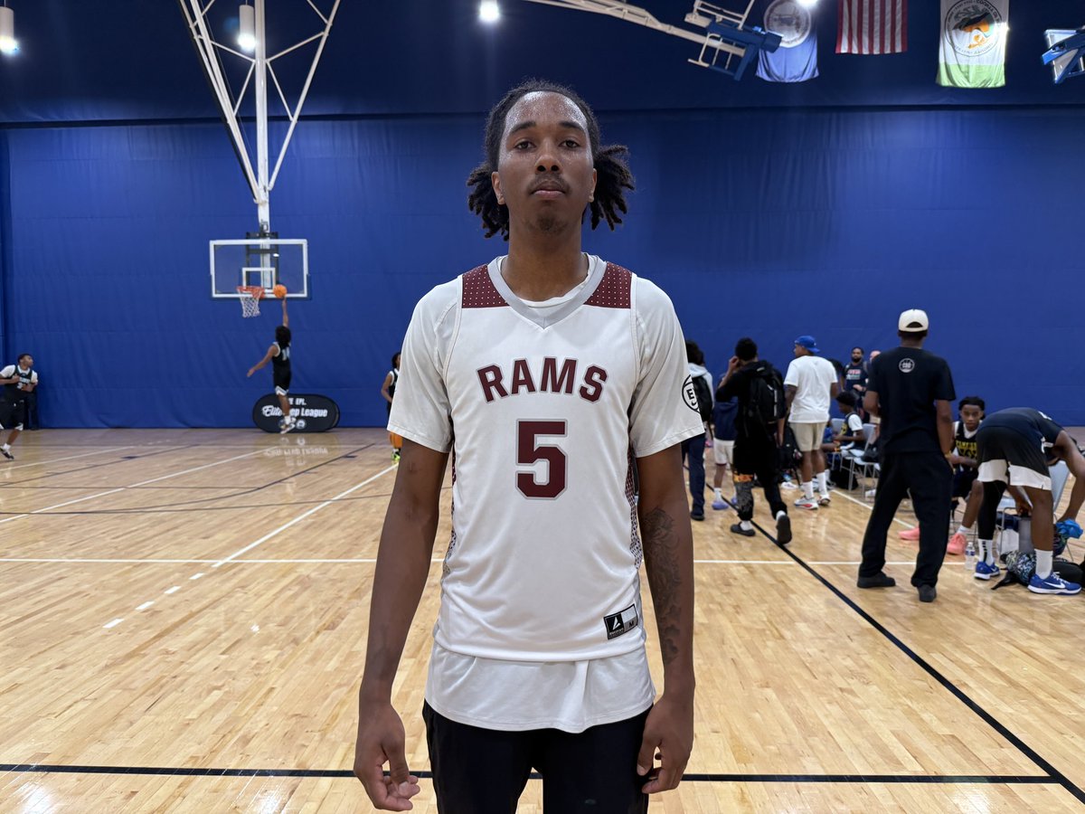 pr0ia's tweet photo. Pair of standouts for @CoachLeedham in a nice win over S3 this morning 

#14 Majus Afanasjev
-Showed his value as a high level shooter that has really improved his rebounding and defensive work

#5 Dylan Cudjoe
-Probably the best leaper that I saw today, plays with a ton of energy above the rim as both a shot-blocker and play-finisher. Consistent jumper away from being a legit 3+D wing
