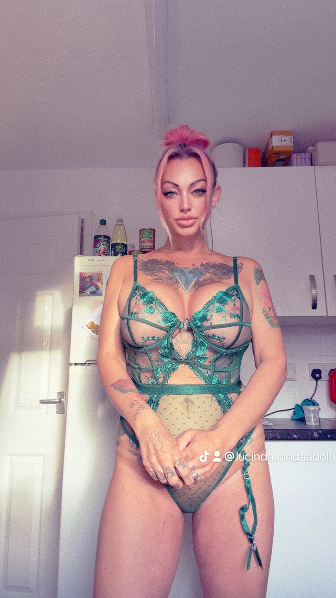 CindaaDollface's tweet photo. Come see my content now what are you waiting for…? 😈☠️🖤❤️🔥🔞
https://t.co/EnRzlUp6xZ
#onlyfans #cindaa #cindaadoll #lucinda #onlyfanshub #onlyfansuk #filthy #slut #tattooed https://t.co/aesN0zDavw