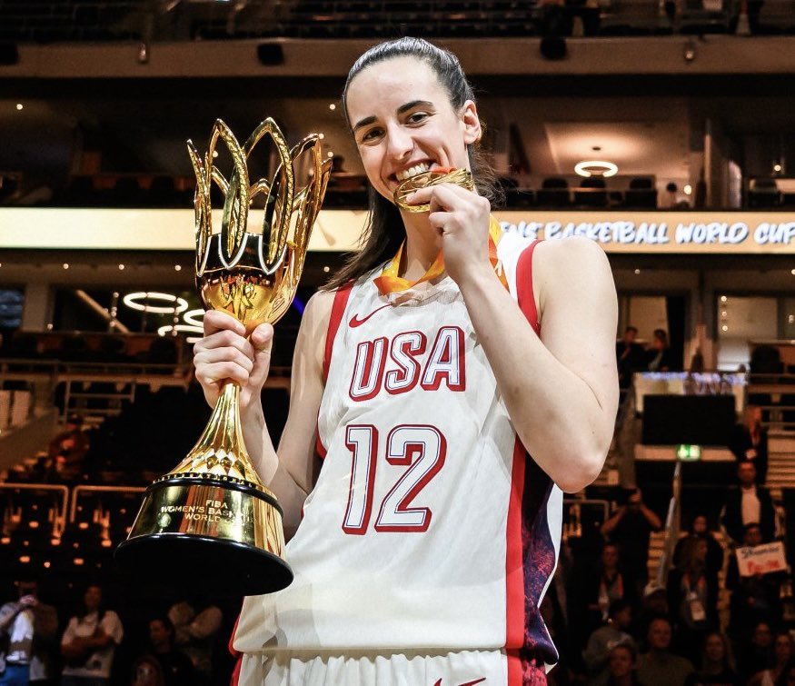SnapshotKyle's tweet photo. “Caitlin Clark averages the most assists per game by a Team USA player in World Cup history”

She also did this coming off the bench every game 😂 https://t.co/NZ1ep7Mo9R
