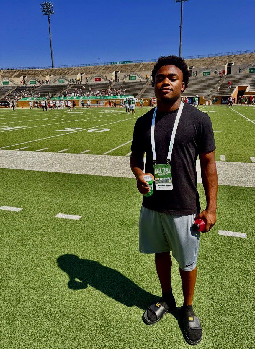 JeydenVonn's tweet photo. Great game day visit @MeanGreenFB. thanks @iwp4short for the invite. Greatly appreciated! https://t.co/4QMEaMdtLZ