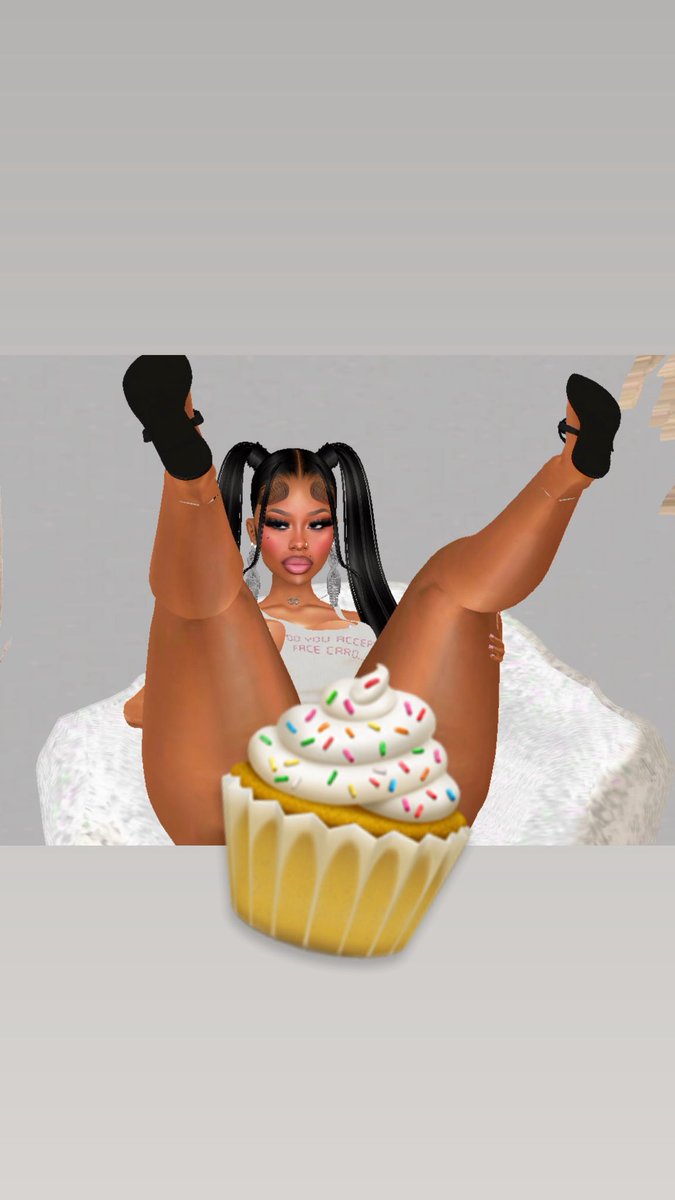 toxicvixn's tweet photo. will you accept my face card left my wallet👄 surprise at the end 👄 https://t.co/9V6iz3c4Sa