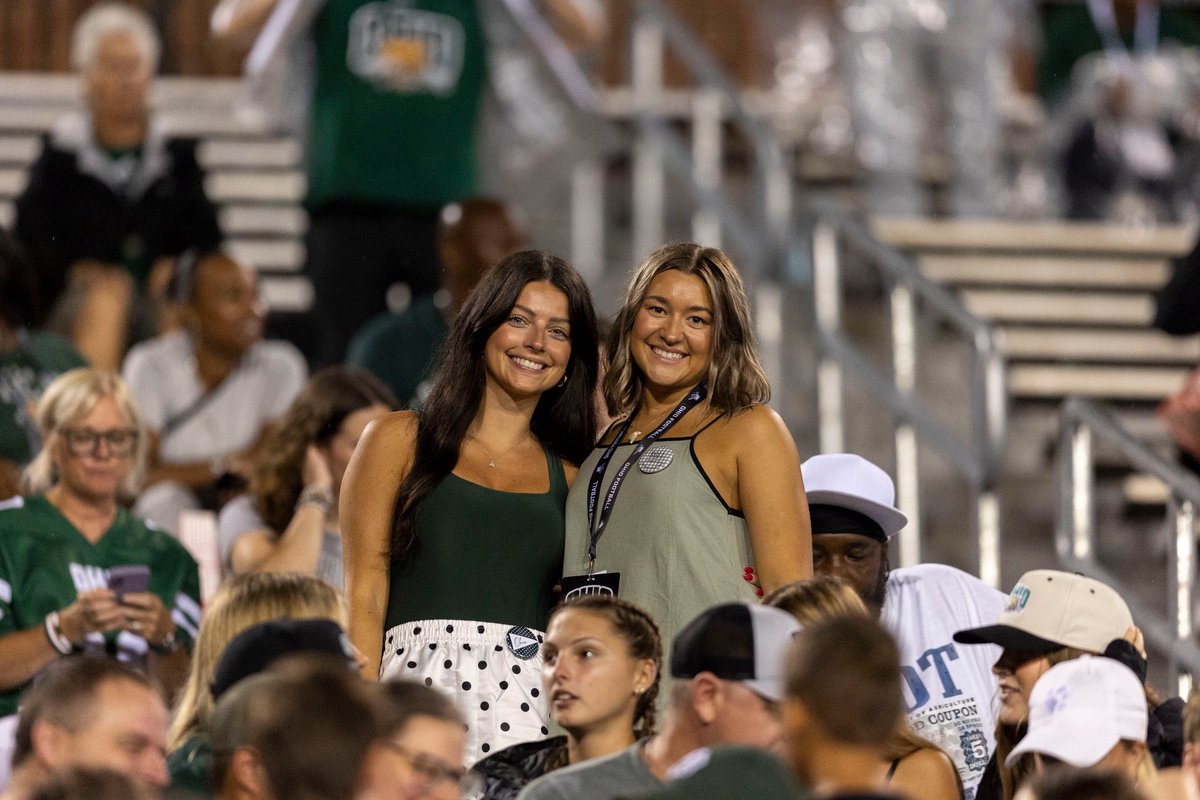 AddisonParde's tweet photo. We love football!!! 🏈💚

Thank you to all of our recruits and their families who came out and an extra thank you to everyone who stayed through the weather to watch the Bobcats get the win!

Go Bobcats!!! https://t.co/V0QkwrRJXS