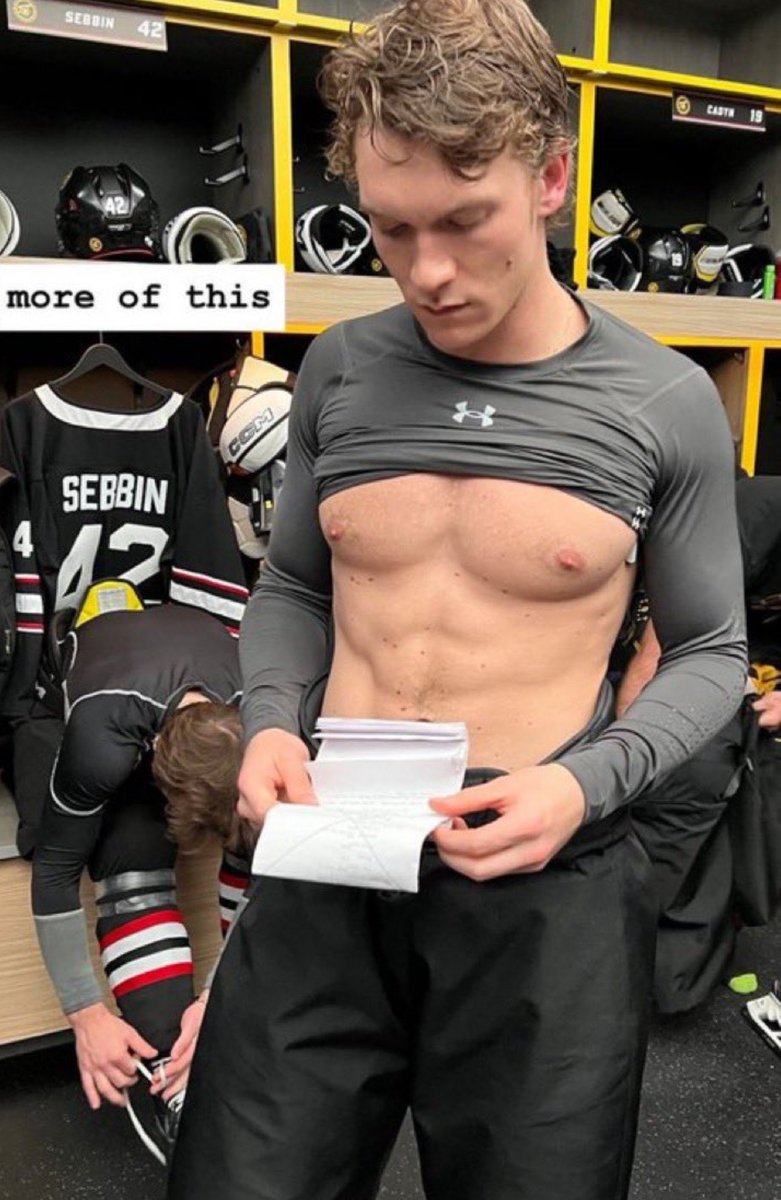cnnrcore's tweet photo. He was on that set oppressing ppl with them tiddies https://t.co/wlIk9Ozrui