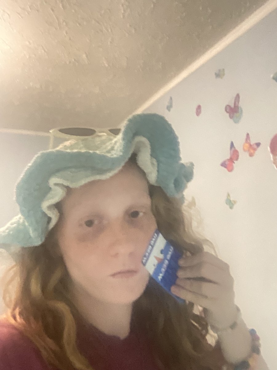 Agentxsketcher's tweet photo. We went to 5 below,here’s everything I got there,the squishies aren’t from there,my grandpa got them to me and @Darlaireayno123  when we went to pick him up,after we went to 5 below,we got pizzaking after shopping then we dropped our grandpa off and went home,our mom came with us https://t.co/SuaGRXfBRr
