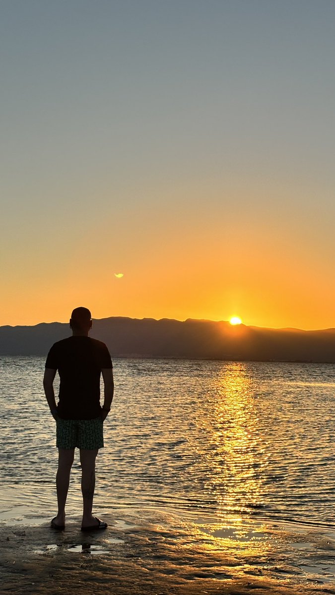 Oskitar871's tweet photo. Últimos días de Verano!! Se acaba lo bueno.. 😎😎 #atardecer#minivacaciones#puente#vueltarurina https://t.co/LhYnN4YEbJ