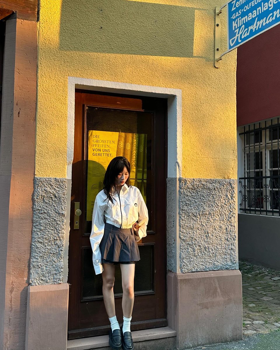 walterjuniorgom's tweet photo. Hiya 🤗 Always remember: every sunrise is proof that you can rise again. 🌼
GXOM https://t.co/E0zWPeNa3d