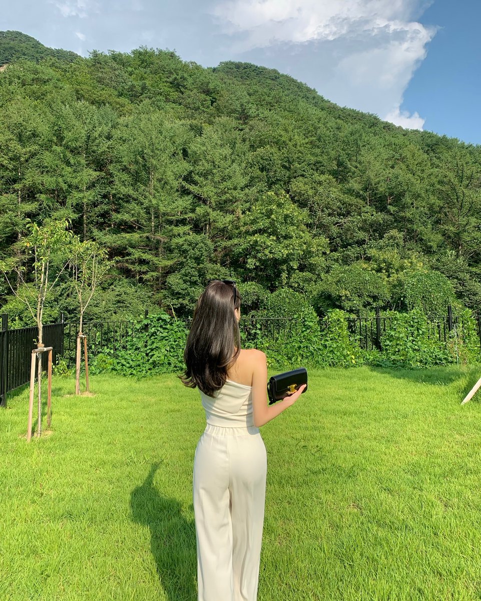 Bruno_dzn's tweet photo. Yo! 😎 Quick reminder: your journey matters—keep walking, keep growing. 🦋
cJhG https://t.co/0eYDbwiwXm