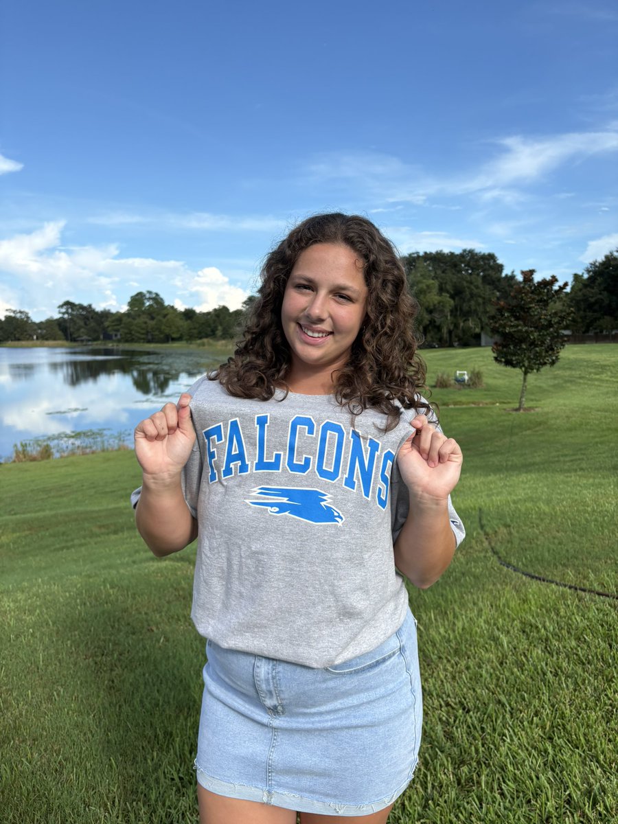 Lauren_softball's tweet photo. I am very excited to announce my commitment to Daytona State Softball!! First, I want to thank my parents for everything they have done for me throughout this journey. I want to thank all the coaches who have helped me get to where I am now. Thank you to Coach Brad and the rest of the Tampa Mustangs RT staff! A BIG thank you to Coach Jodi, the best pitching coach anyone could ask for, and Coach Armand, an amazing batting coach who is always there for me. I also want to thank all my teammates who have supported me and made this sport so much more special and lovable. Especially, I want to thank the Daytona State softball coaches for giving me this amazing opportunity to play for them! Coach Mack and Coach Gore I am so grateful and super excited to start playing with you guys!!! GO FALCONS! 🦅💙🥎

@DSC_SBall @mackzuppas @rileygoreeee @TampaMustangsRT @TampaMustangs @BradTouchet @hollomant @arw0099 @jodi7us @RayHarperConch @joycewellhoefer
