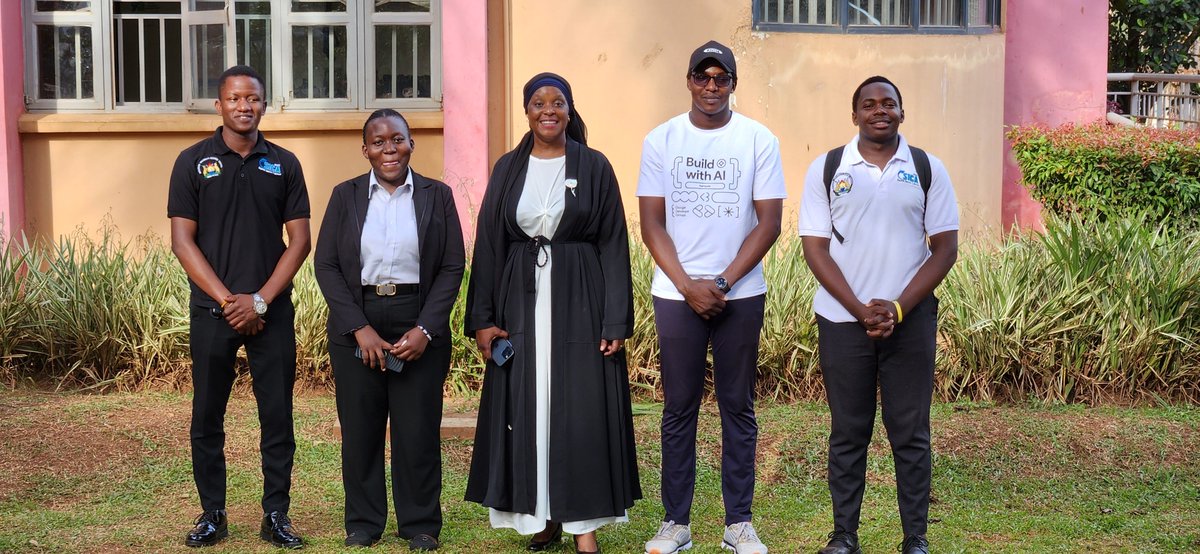 kidaeldon's tweet photo. Had the pleasure of meeting @karemmie , @TikoJoy01 &amp; @soloopio alongside the @SicaMubs  team for an insightful discussion on the Innovation Garage. 🚀💡

Great ideas, meaningful conversations &amp; exciting possibilities ahead!

We also got to celebrate @soloopio's birthday! 🎂🥳 https://t.co/I5xwbO0P6V
